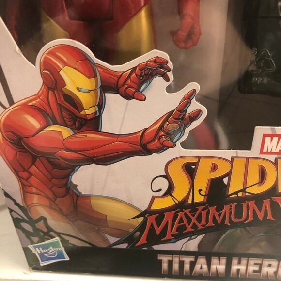 NIB Hasbro Marvel Titan Hero 12" Spider-Man Max Venom Iron Man Vs Venomized Hulk - Picture 5 of 9